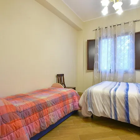 2 Bedroom Pet Friendly In *